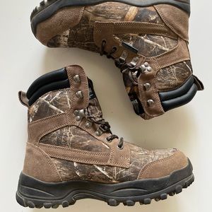 Women’s hiking/hunting boots by Itasca SUPER COMFY
